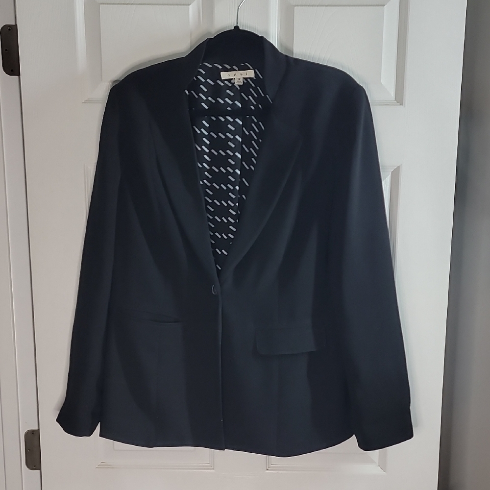 Cabi - Chic Black Blazer With Patterned Lining - image 1